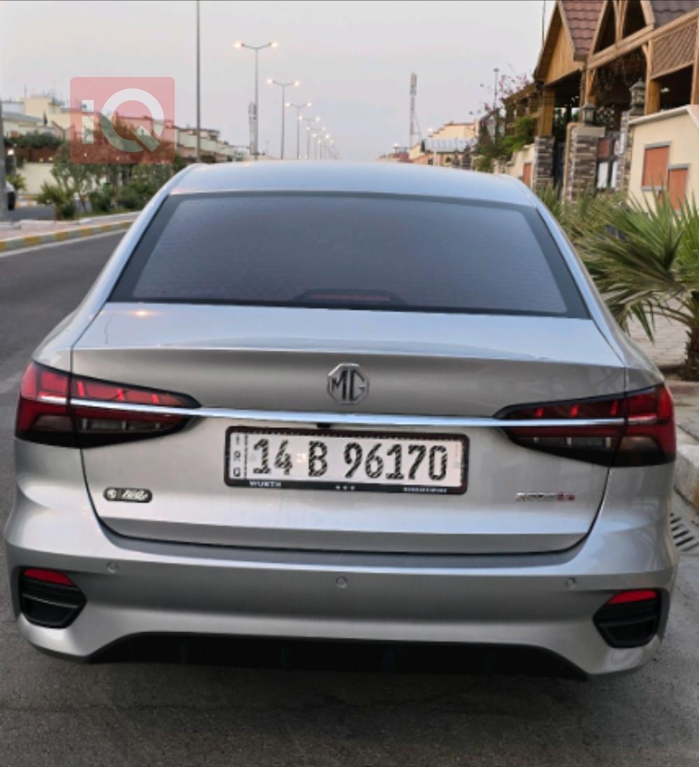 MG 5 Plus